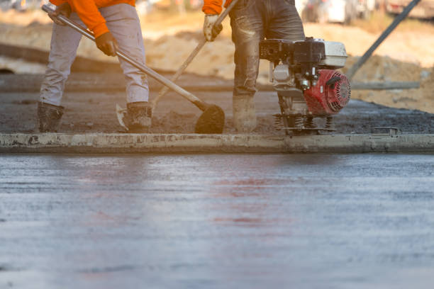 Best Affordable concrete contractor  in Somerset, TX